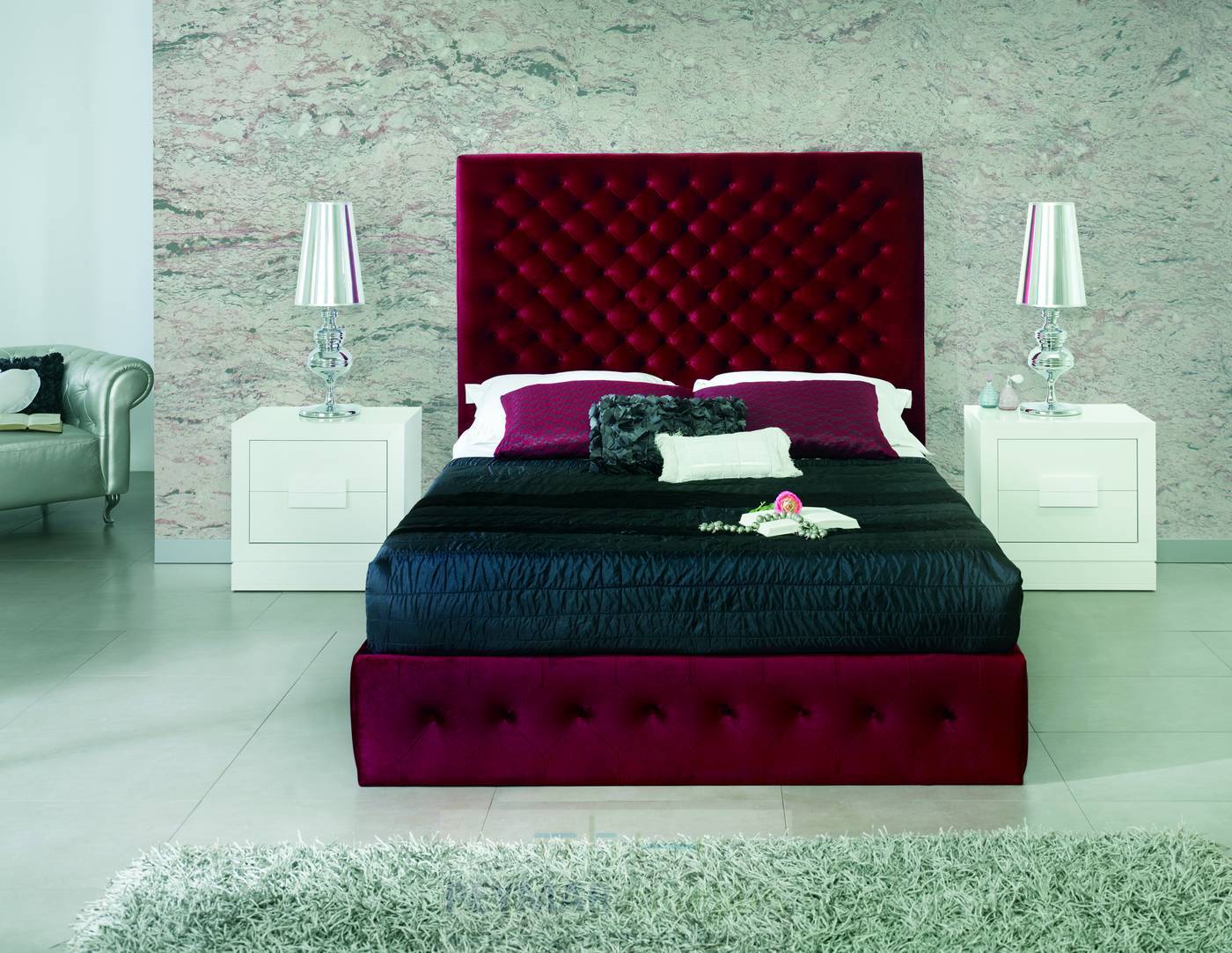 Cama Abatible LD Leonor - Cama de matrimonio con canapé abatible tapizada en polipiel, tela o terciopelo. Disponible en varios colores.