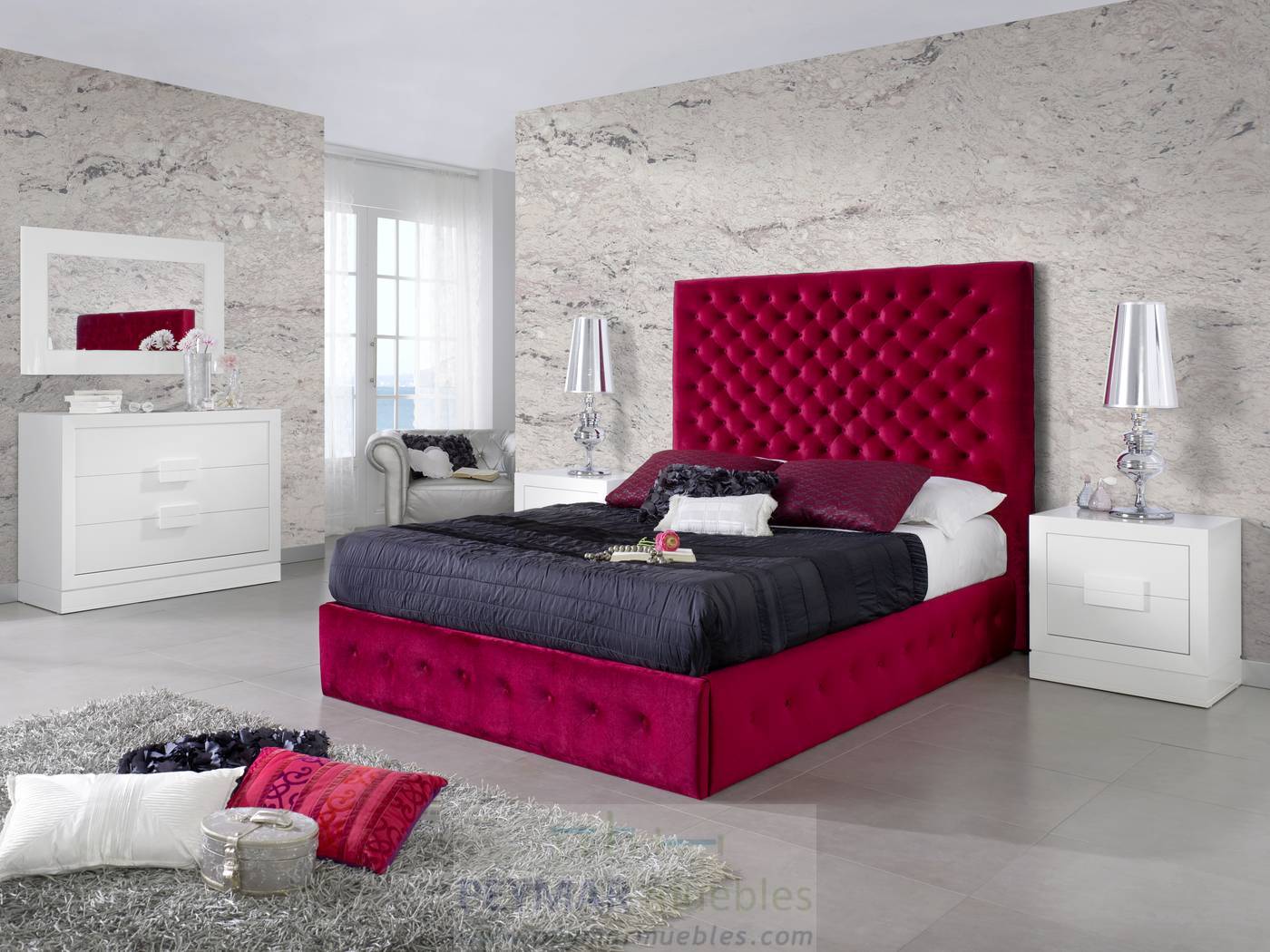 Cama Abatible LD Leonor - Cama de matrimonio con canapé abatible tapizada en polipiel, tela o terciopelo. Disponible en varios colores.