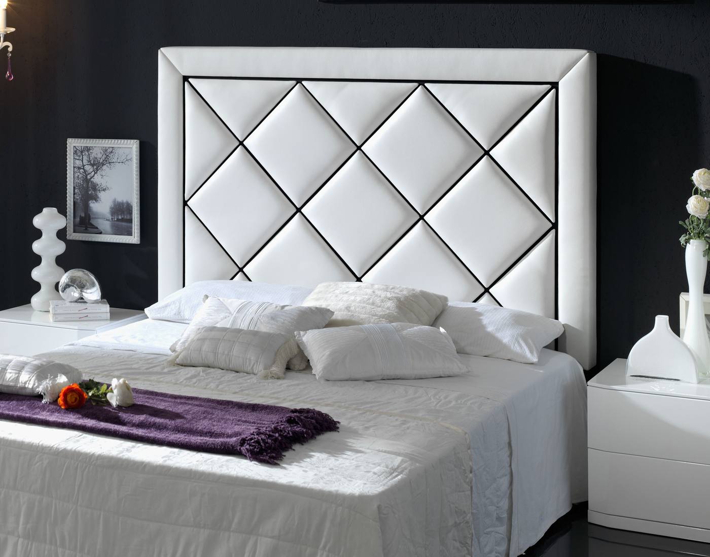 Cabecero tapizado en polipiel para cama de 150 cm, disponible en varios colores.