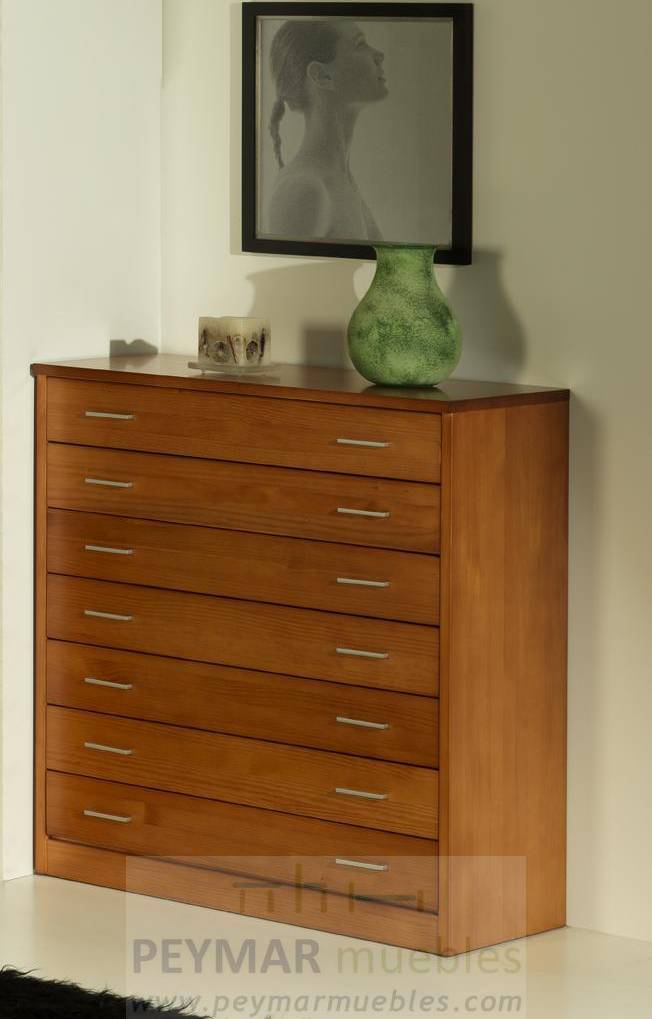 Sifonier de madera de siete cajones