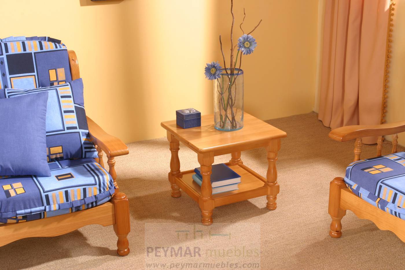 Mesa de rincón cuadrada con revistero, de madera de pino