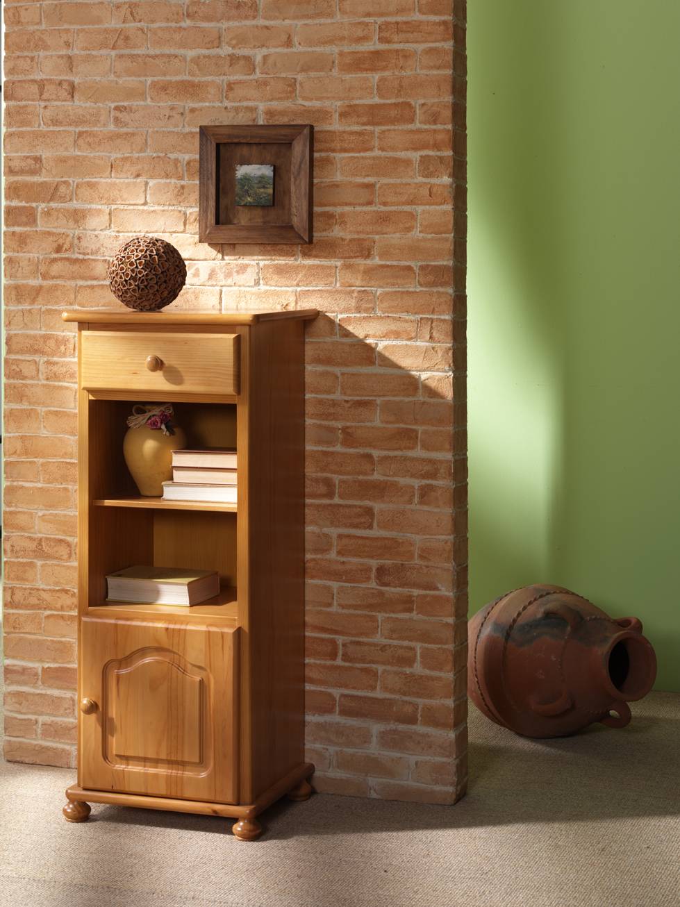 Mueble auxiliar de un cajón, una puerta y dos huecos, de madera de pino maciza