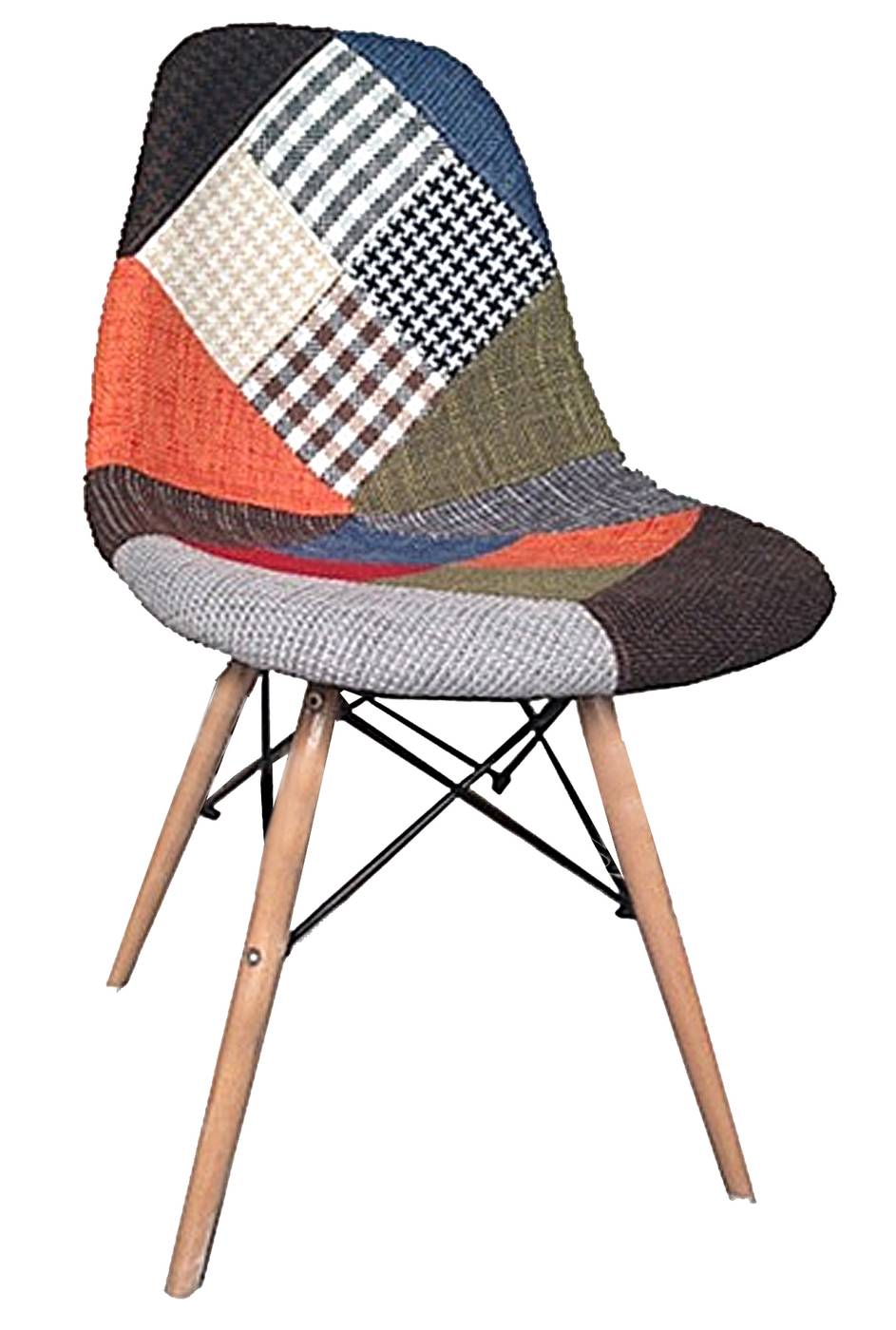 Silla de comedor. Patas de madera, con asiento y respaldo acolchado tapizado patchwork.