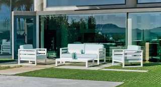 Set Aluminio Luxe Cosmos-7 de Hevea - Conjunto lujo de aluminio color blanco: 1 sofá de 2 plazas + 2 sillones + 1 mesa de centro + cojines.