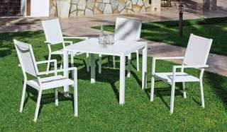 Mesa ▢90 aluminio + 4 sillones textilen [Palma-Ro] de Hevea - Conjunto para jardín: Mesa cuadrada de aluminio con tablero lamas de aluminio + 4 sillones de aluminio y textilen. Disponible en color blanco, antracita, champagne, plata, marrón o nude.