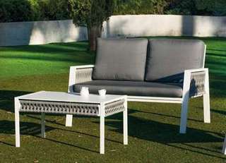 Sofá Cuerda Aldara-2 de Hevea - Sofá relax 2 plazas con cojines desenfundables. Estructura de aluminio recubierta de cuerda. En color blanco, gris, marrón o champagne.