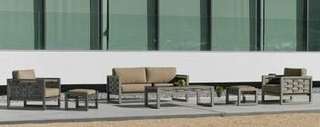 Set Aluminio Luxe Augusta-9 de Hevea - Lujoso conjunto de aluminio luxe: 1 sofá de 2 plazas + 2 sillones + 2 reposapiés + 1 mesa de centro + cojines. Estructura de color blanco, antracita o champagne.