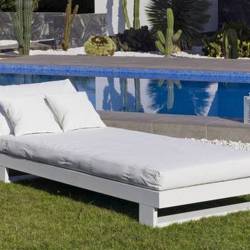 Cama XL de alumino para jardín [Coloseo] de Hevea - Cama lujosa para jardín. Extra grande, de alumino color blanco, antracita, champagne, plata, marrón o nude. Respaldo multiposiciones.