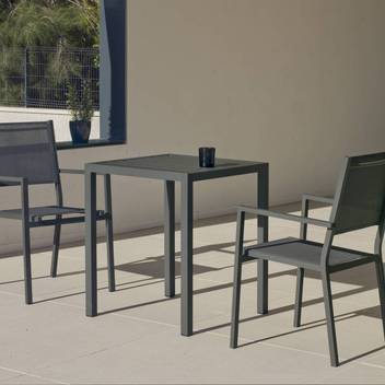 Set Aluminio Melea-Córcega 65-2 de Hevea - Conjunto de aluminio para jardín: Mesa cuadrada de 65 cm. + 2 sillones de aluminio y textilen. Disponible en color blanco, antracita, champagne, plata, marrón o nude.