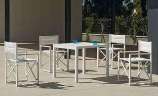 Set Aluminio Palma-Sinara 90-4 de Hevea - Conjunto aluminio luxe: Mesa cuadrada 90 cm + 4 sillones plegables. Disponible en color blanco o antracita.