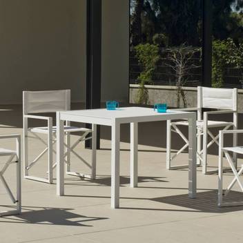 Set Aluminio Palma-Sinara 90-4 de Hevea - Conjunto aluminio luxe: Mesa cuadrada 90 cm + 4 sillones plegables. Disponible en color blanco o antracita.