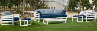 Sofa 3p + sillones + taburetes + mesa  [Cosmos] de Hevea - Conjunto lujo para jardín, de aluminio color blanco, antracita, champagne, plata, marrón o nude: 1 sofá de 3 plazas + 2 sillones + 1 mesa de centro + 2 reposapiés.