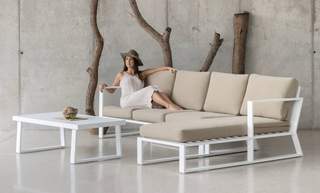 Chaiselongue Bolonia-38 de Hevea - Conjunto lujoso de aluminio: Chaiselonge + sofá 4 plazas + 1 mesa de centro. Disponible en varios colores.