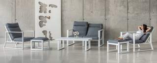 Set Aluminio Bolonia-640 de Hevea - Conjunto aluminio: sofá 2 plazas + 2 sillones + mesa de centro + 2 taburetes. Respaldos reclinables. Colores: blanco, antracita, champagne, plata o marrón.