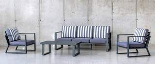 Set Aluminio Bolonia-8 de Hevea - Conjunto aluminio  lujo: 1 sofá de 3 plazas + 2 sillones + 1 mesa de centro. Disponible en color blanco, plata, marrón, champagne o antracita.