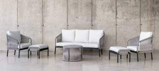 Sofá 3p aluminio-cuerda + sillones + mesa [Yina] de Hevea - Conjunto de aluminio para jardín color antracita y cuerda color gris: 1 sofá de 3 plazas + 2 sillones + 1 mesa de centro.
