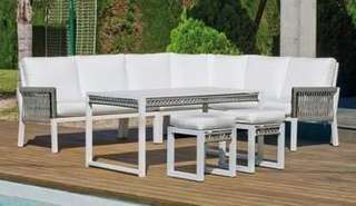 Rinconera 6 p de aluminio + mesa + tabs [Havana] de Hevea - Rinconera modular lujo de 6 plazas para jardín + mesa comedor + 2 taburetes. Fabricado de aluminio y cuerda en colores blanco, gris, marrón o champagne.