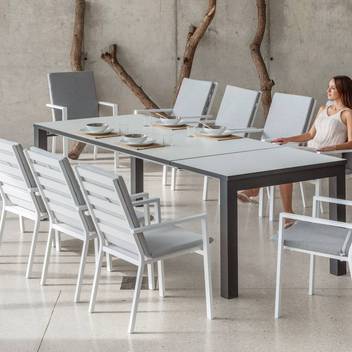 Mesa extensible ▯215 de aluminio y HPL [Bairon] de Hevea - Mesa para jardín de 150cm extensible a 215cm, con tablero de HPL ultra resistente. Estructura aluminio color blanco, antracita, champagne, plata, marrón o nude.