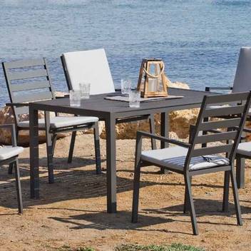 Mesa de comedor-jardín ▯135 de aluminio [Palma] de Hevea - Mesa rectangular de aluminio para jardín, con tablero lamas de aluminio. Disponible en color blanco, antracita, champagne, plata, marrón o nude.