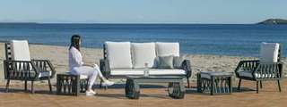 Set Aluminio Luxe Milano-8 de Hevea - Conjunto robusto y lujoso de aluminio: 1 sofá de 3 plazas + 2 sillones + 1 mesa de centro + cojines.