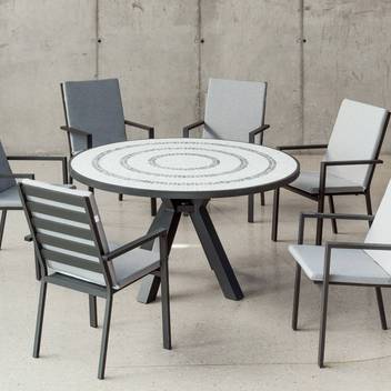 Mesa ◯150 de aluminio con tablero mosaico [Harnau] de Hevea - Mesa redonda de 150 cm. para jardín. Estructura de aluminio color antracita. Tablero mosaico de piedra sinterizada de alta calidad.