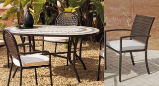 Set mesa mosaico ⬯150 + 4 sillones de ratán [Bah] de Hevea - Conjunto de forja color marrón para jardín: mesa con tablero mosaico ovalado de 150 cm + 4 sillones de ratán con cojines.