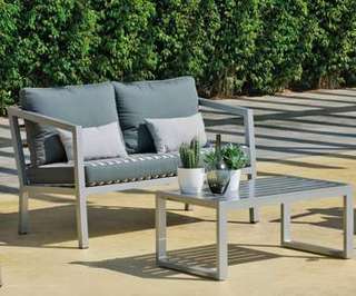 Sofá Aluminio Acapulco-2 de Hevea - Sofá 2 plazas con cojines gran confort desenfundables. Estructura aluminio  color blanco, plata, bronce o antracita.