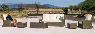 Sofá 3p de ratán + 2 sillones + mesa [Surabaya] de Hevea - Conjunto de médula sintética marrón para jardín: 1 sofá 3 plazas + 2 sillones + 1 mesa de centro + cojines Dralón Lux.