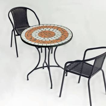 Set mesa mosaico ◯75 + 2 sillones [Malaga-Brasil] de Hevea - Conjunto para jardín o terraza: compuesto por una mesa de forja en color bronce con un tablero de mosaico de 75 cm de diámetro, y dos sillones apilables de wicker sintético.