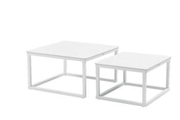Set de 2 mesas de centro [Silai] de Mooma - Juego de 2 mesas de centro para exterior, una cuadrada de 79 cm y otra rectangular de 71 cm de ancho. Estructura de aluminio color blanco y top de la mesa porcelánico color beige claro.