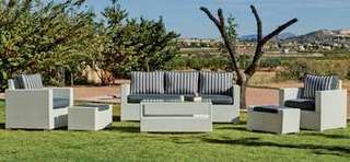 Conjunto Ratán Sint. Tuscan-8 de Hevea - Conjunto de ratán sintético color blanco: sofá 3 plazas + 2 sillones confort + mesa de centro