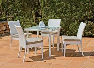 Conjunto Ratán Sint. Villa-80 de Hevea - Conjunto de jardín: mesa cuadrada de 80 cm. con tapa de cristal templado y 4 sillas con cojines