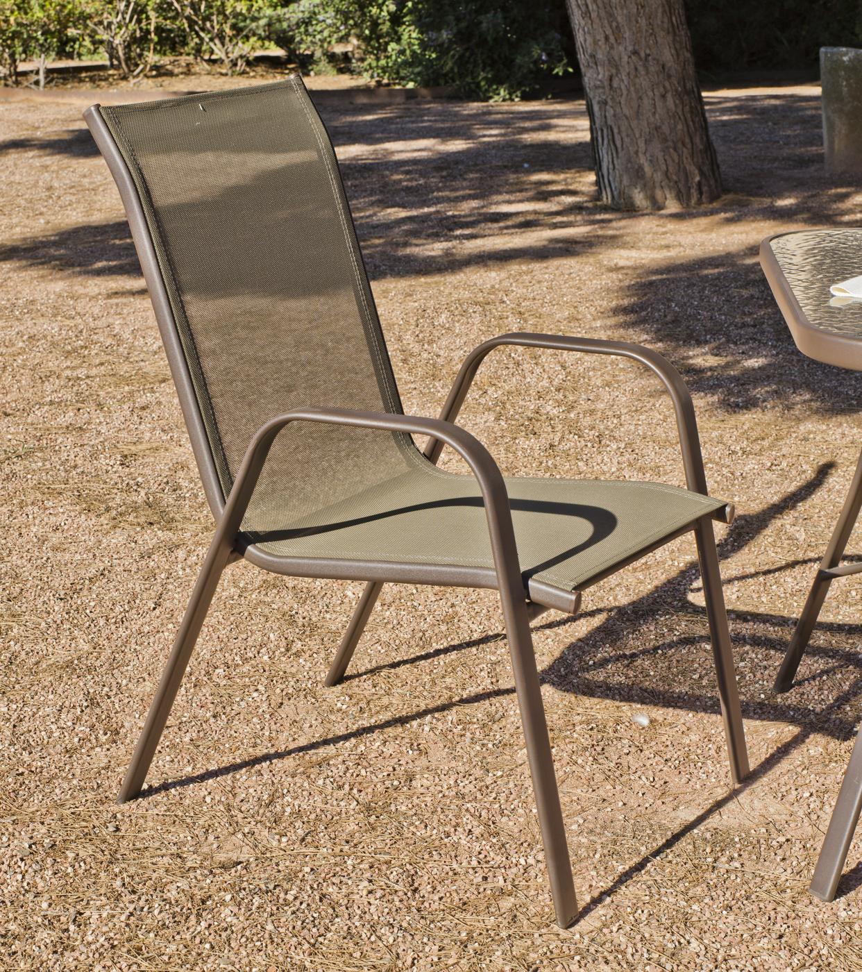 Set Acero Macao-21 - Conjunto de acero inoxidable color bronce: mesa auxiliar con tapa de cristal templado + 2 sillones apilables de acero y textilen + reposapies