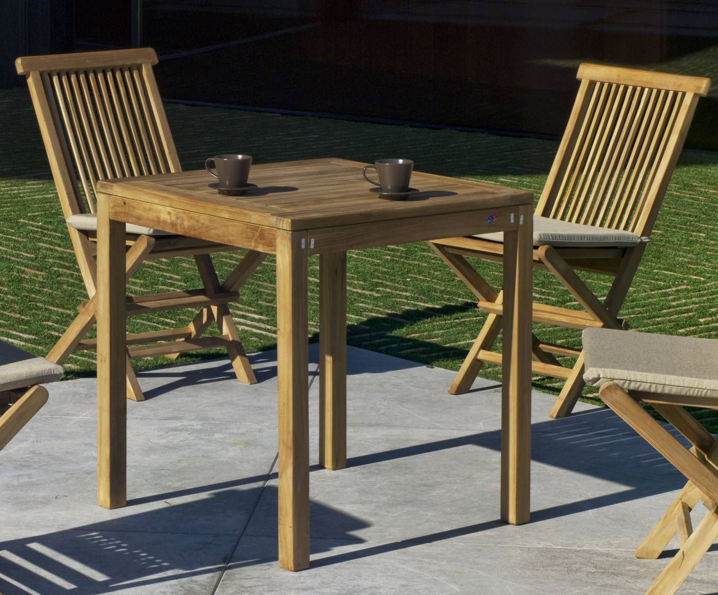 Conjunto Teka Bistro/Seroni 70-4 - Conjunto de madera de teka maciza para jardín o terraza: 1 mesa cuadrada 70x70 cm. + 4 sillas con cojines asiento