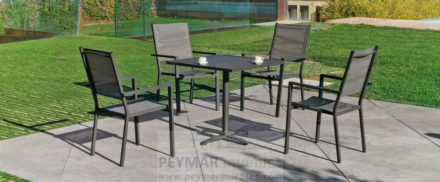 Mesa Aluminio Boston-80 - Mesa cuadrada de aluminio  con tablero lamas de aluminio. Disponible en color blanco, antracita, champagne, plata o marrón.