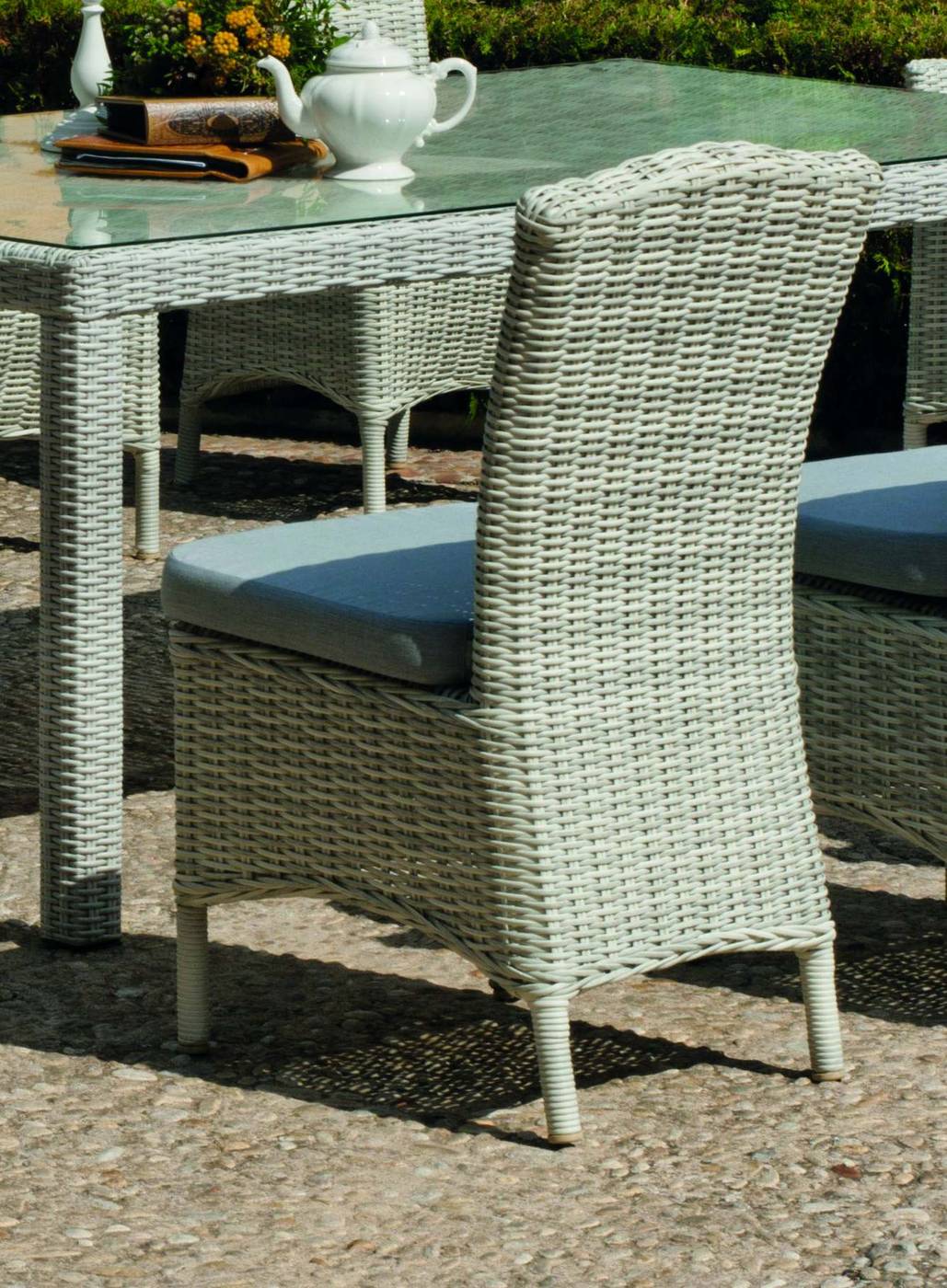 Conjunto Médula Celebes 220-10 Sillones - Conjunto de médula color gris calidad superior: 1 mesa comedor rectangular 220 cm. + 10 sillas con cojines.