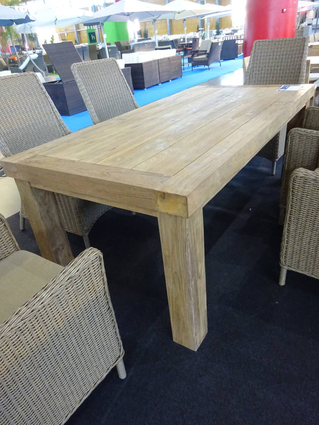 Set Madera Teka Cobo-Etna - Conjunto para jardín de madera de teka: mesa de madera de teka de 200 cm + 6 sillones con cojines de ratán sintético