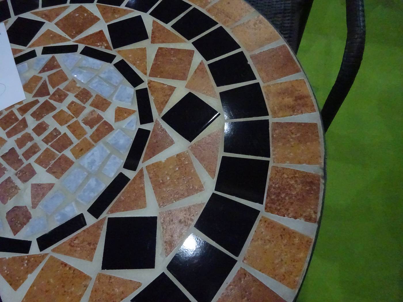 Mesa Mosaico Yasir-60 - Mesa para jardín o terraza de forja, con tablero mosaico de 60 cm. de diámetro.