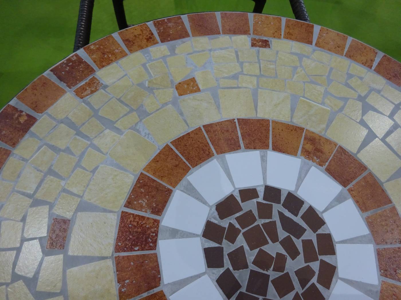 Set Mosaico Claire-Flandes 75-2 - Conjunto mosaico para jardín o terraza: 1 mesa mosaico redonda + 2 sillones de ratán sintético + 2 cojines