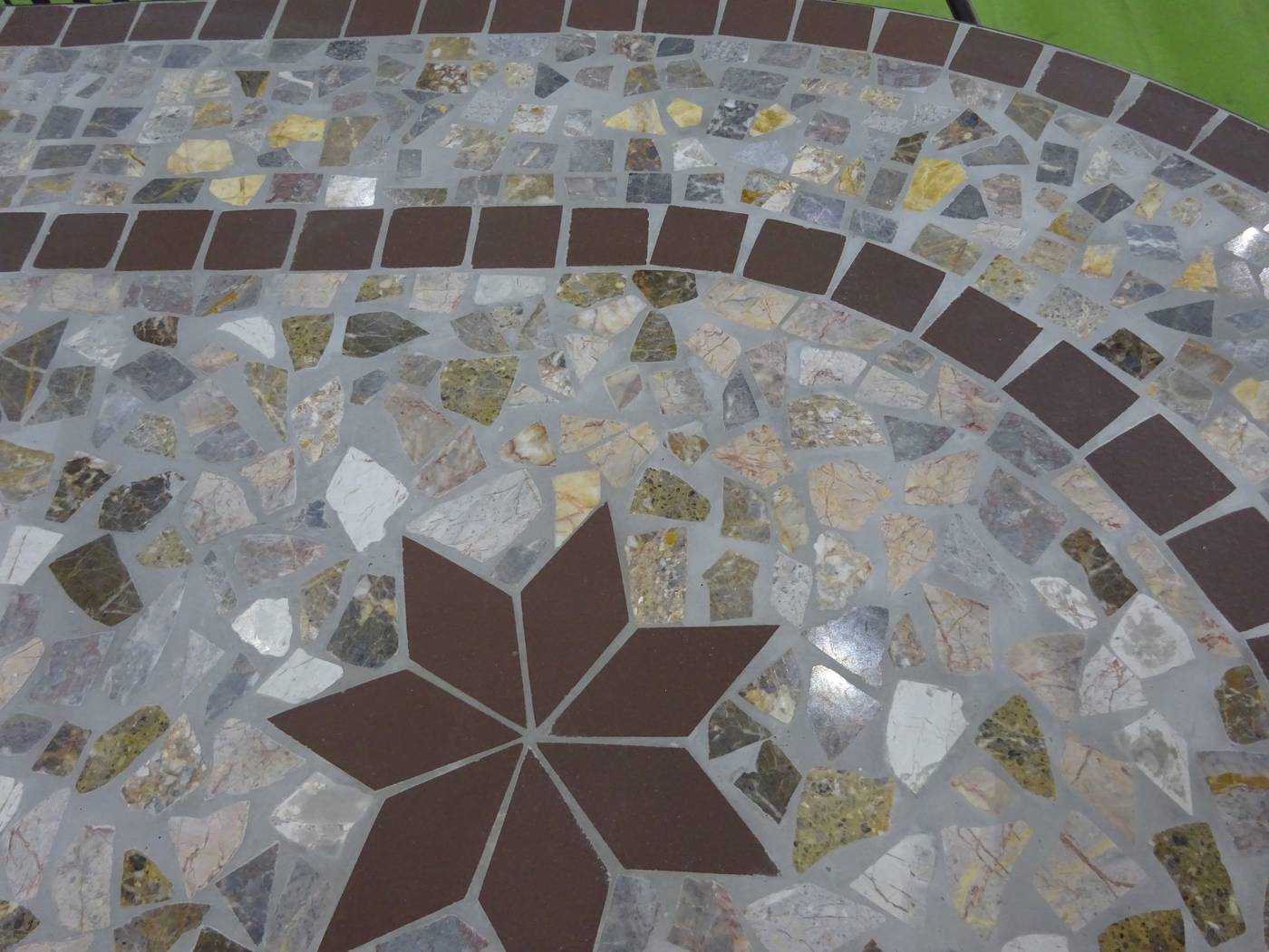 Mesa Mosaico Luana-150 - Mesa de forja para jardín, con patas reforzadas y panel de mosaico ovalado de 150 cm.