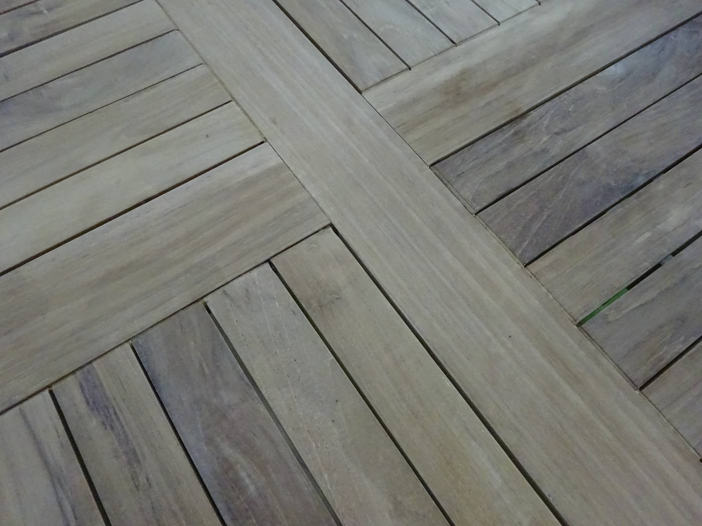 Mesa redonda-100 madera Teka Seroni - Mesa redonda plegable, de madera de teka color oro, para jardín o terraza