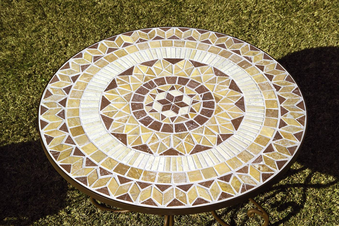 Conjunto forja Victoria - Conjunto de forja con mesa mosaico de piedra natural o cristal y 4 sillones