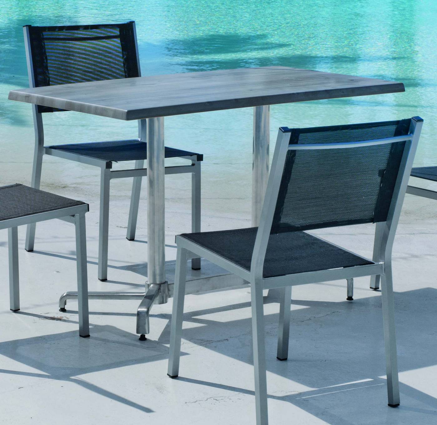 Set Aluminio Lieja/Sion-120/4 - Conjunto aluminio: mesa rectangular de 120 cm. con tablero de heverzaplus y 4 sillas de aluminio color plata y textilen color gris