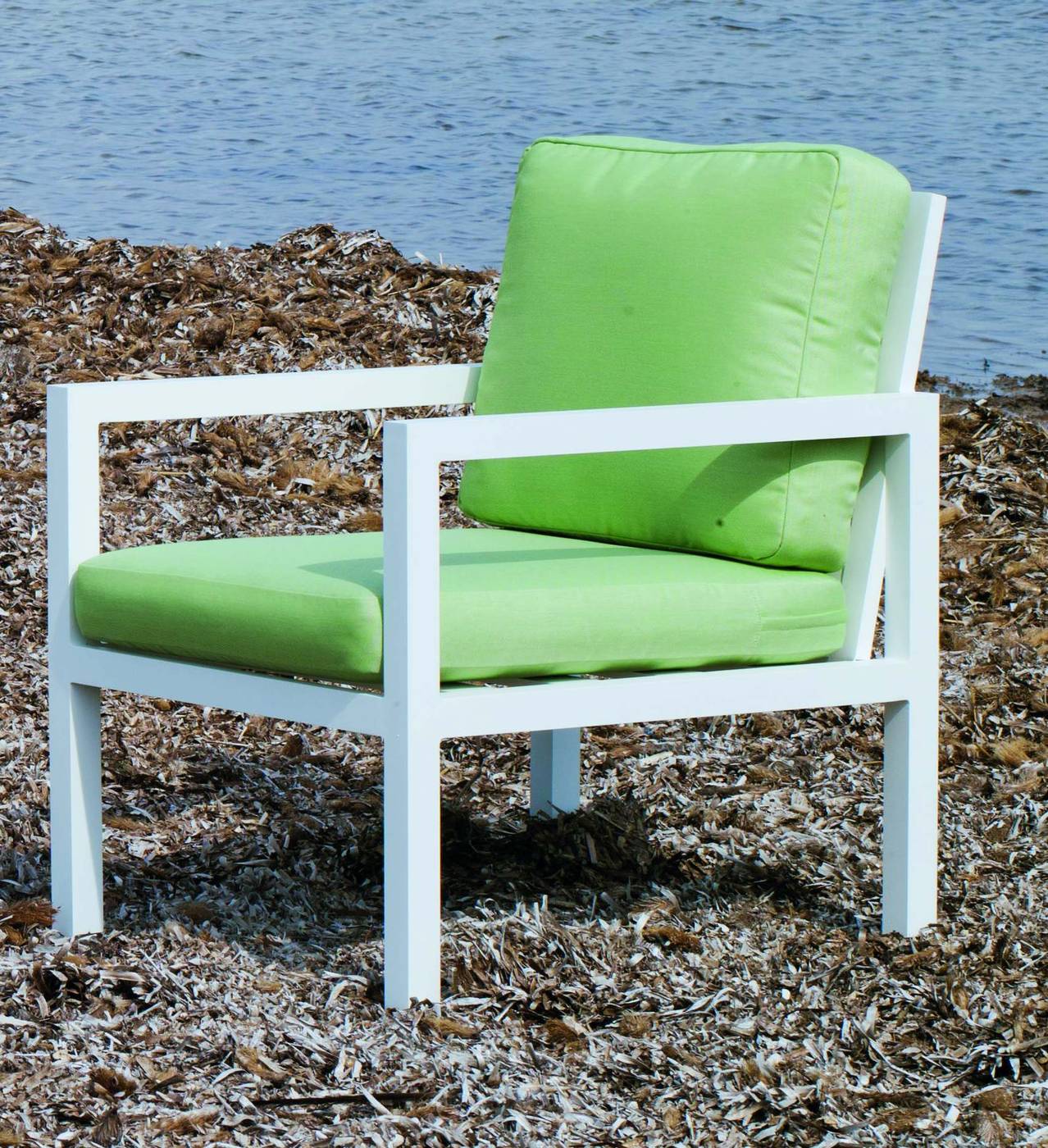 Set Aluminio Luxe Mandalay-7 - Conjunto aluminio: 1 sofá de 2 plazas + 2 sillones + 1 mesa de centro + cojines. Estructura aluminio de color blanco o antracita.