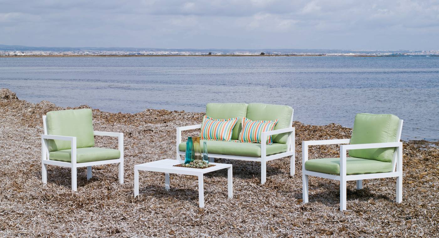 Conjunto lujo: 1 sofá de 2 plazas + 2 sillones + 1 mesa de centro + cojines. Estructura aluminio de color blanco, plata, antracita, bronce, champagne o aguamarina.