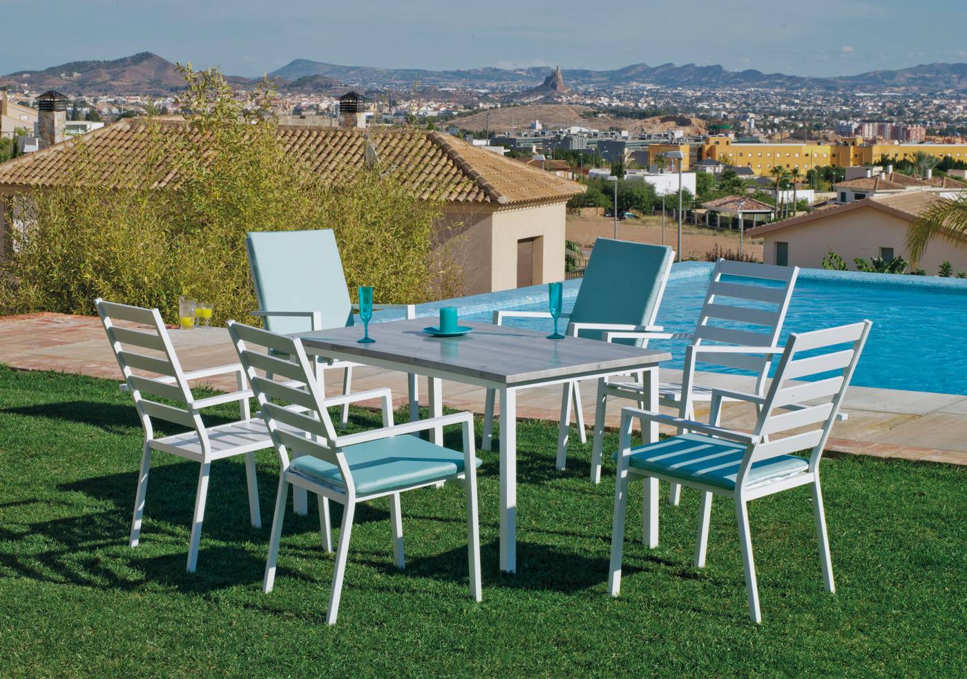 Conjunto aluminio color blanco, plata o antracita: mesa rectangular 120 cm. con tablero de heverzaplus y 4 sillones de aluminio