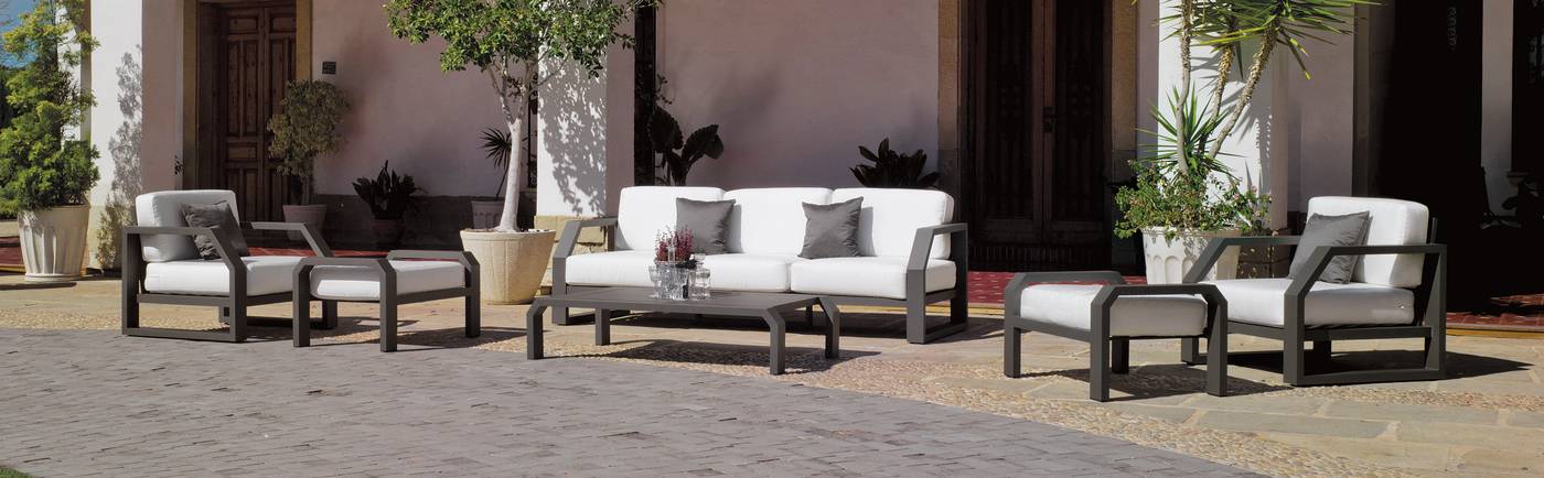 Set Aluminio Luxe Zafiro-8 - Conjunto lujo de aluminio: 1 sofá de 3 plazas + 2 sillones + 1 mesa de centro. Disponible en color blanco, antracita, champagne, plata o marrón