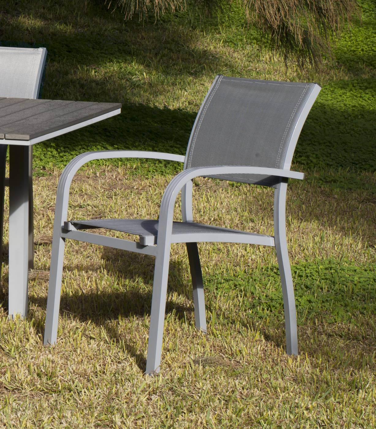 Conjunto Aluminio Denis-Amberes - Conjunto de aluminio color plata: mesa extensible 150-200 cm. con tablero poliwood + 6 sillones de alumino y textilen