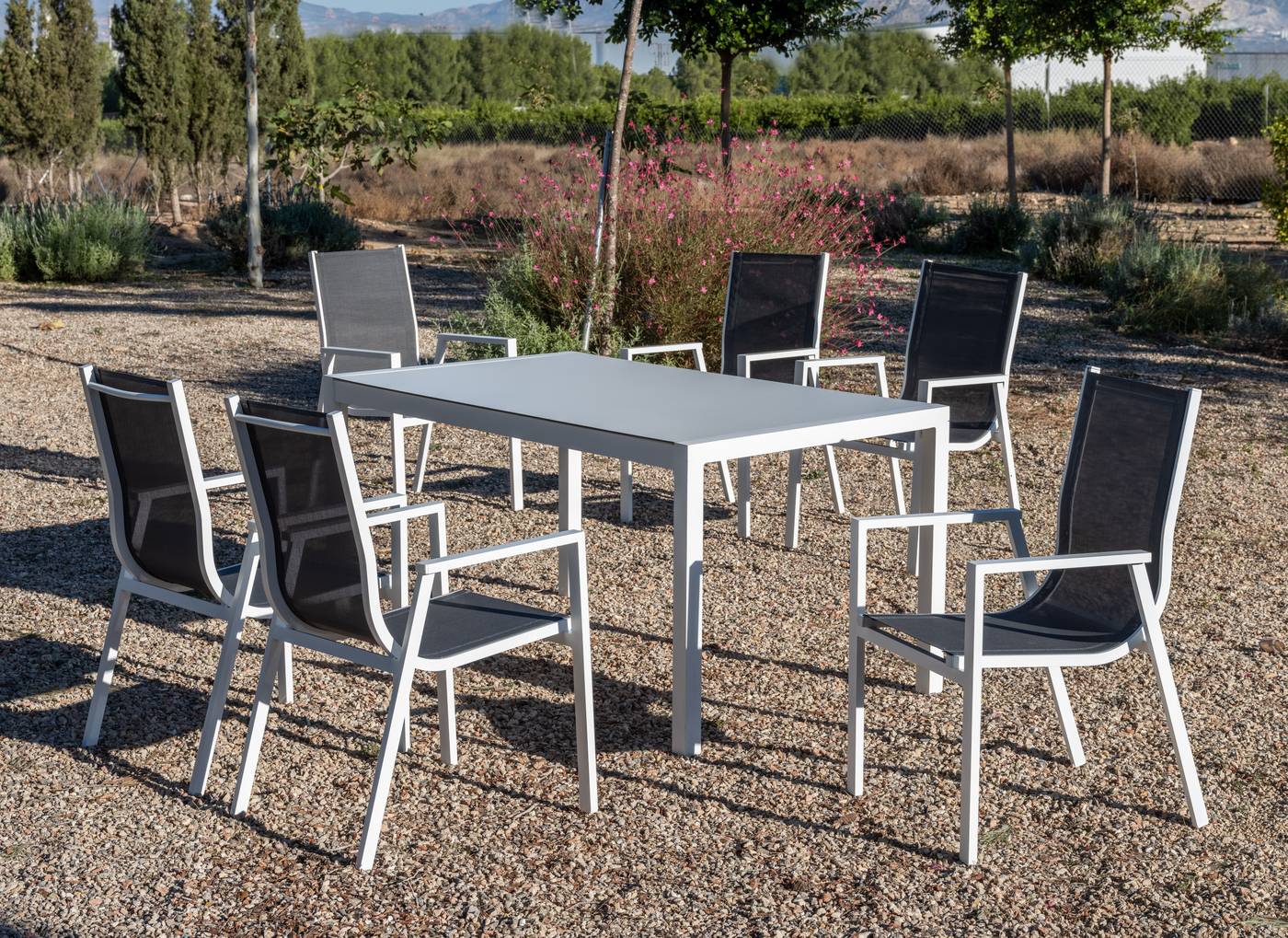 Sillón Aluminio Sidney - Sillón apilable de aluminio color blanco o antracita, con asiento y respaldo integrado de textilen