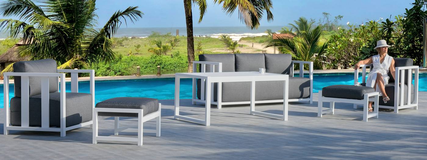 Conjunto de aluminio con cojines extra grandes: sofá de 3 plazas + 2 sillones + 1 mesa de centro + 2 reposapiés. Colores: blanco, antracita, marrón, champagne o plata.